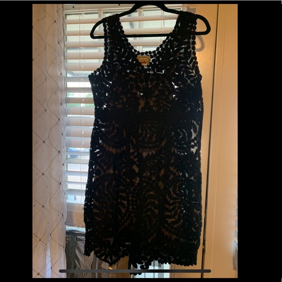 Baraschi Black Lace V Neck Dreas - Picture 3 of 5